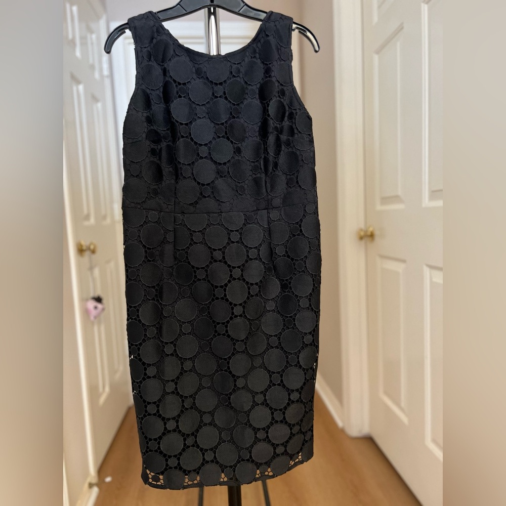 DKNY Black Sleeveless Circle-Lace Midi Sheath Dress